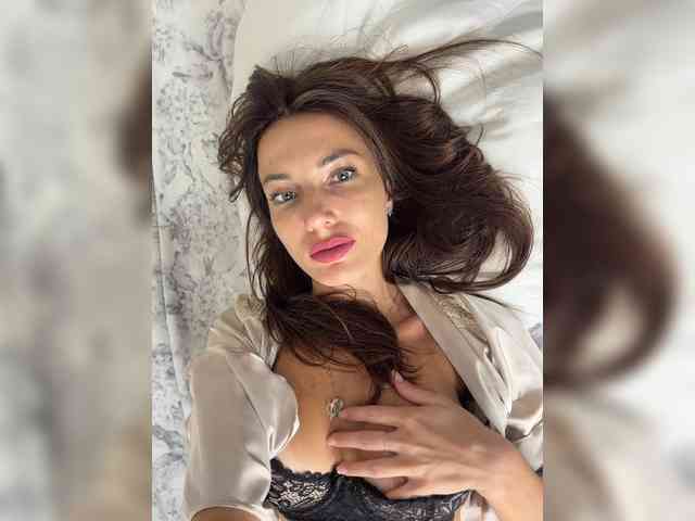 Lunatic_Girl webcam