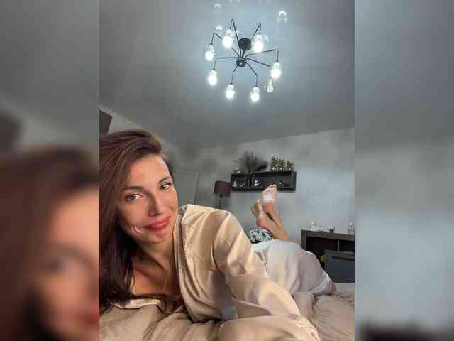 Lunatic_Girl webcam