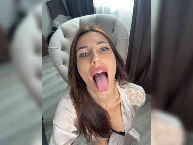Lunatic_Girl webcam