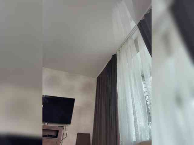 Lunatic_Girl webcam
