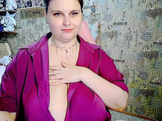 SinfulWhisper live webcam show