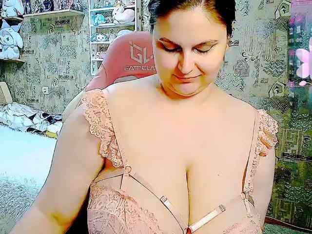 SinfulWhisper webcam