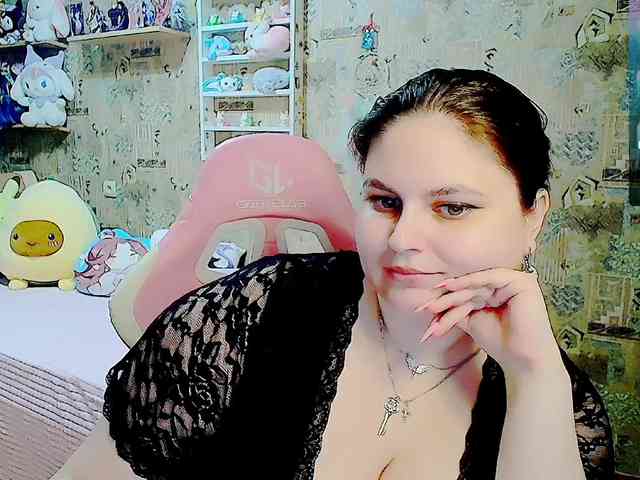 SinfulWhisper webcam