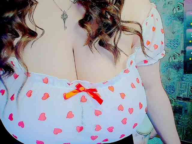 SinfulWhisper webcam