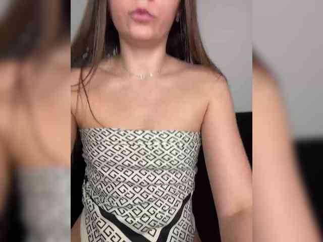 Babyam's cam show statistics and live stream