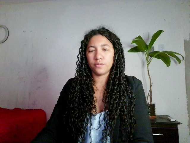 Bellacrespa live cam on BongaCams