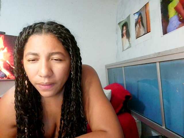 Bellacrespa live webcam show