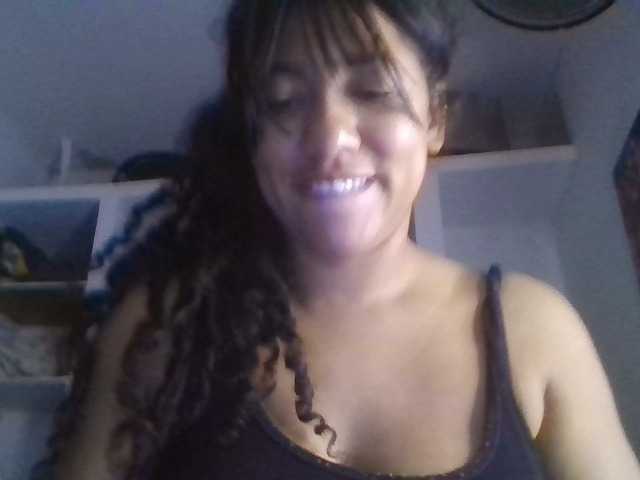 Bellacrespa live cam on BongaCams
