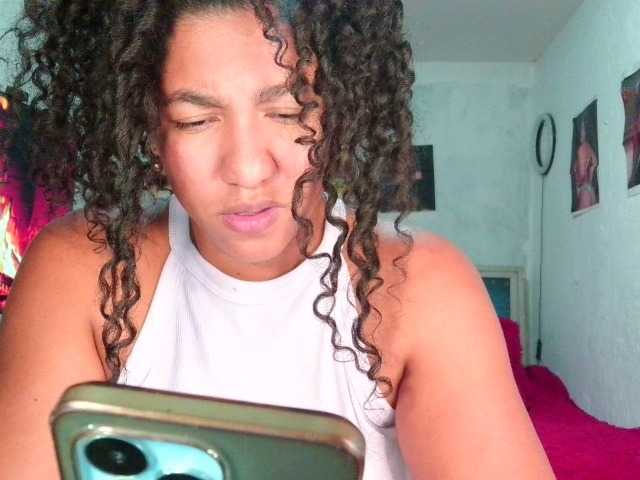 Bellacrespa Live Cam and Statistics on UnifiedCams