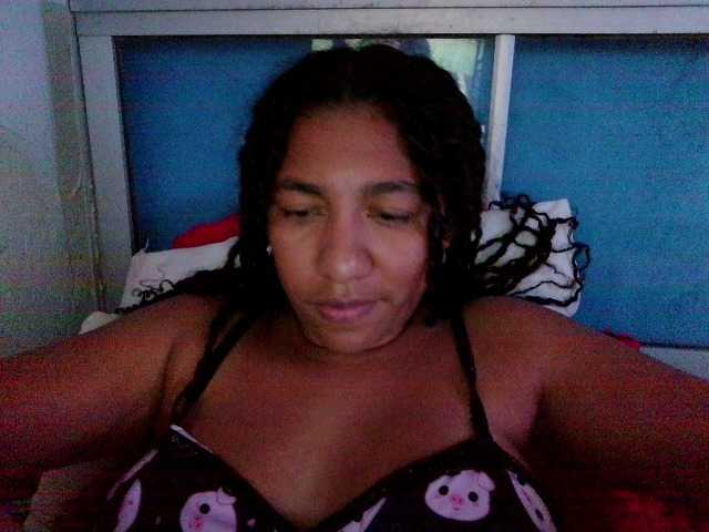 Bellacrespa live cam on BongaCams