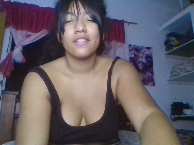 Bellacrespa live cam on BongaCams