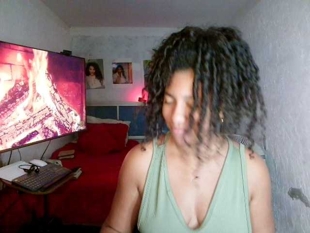 Bellacrespa live cam