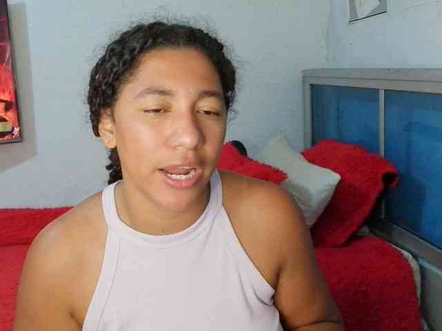 Bellacrespa Live Webcam on BongaCams