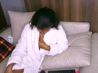 Cece-16's Live Webcam
