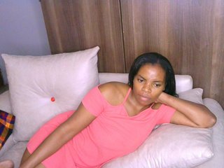 Cece-16's Live Webcam