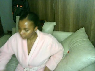 Cece-16's Live Webcam