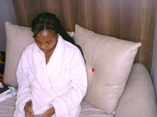 Cece-16's Live Webcam