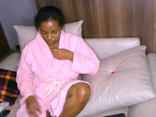 Cece-16 live cam on BongaCams