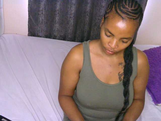 Cece-16 live cam on BongaCams
