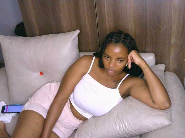 Cece-16 live cam on BongaCams