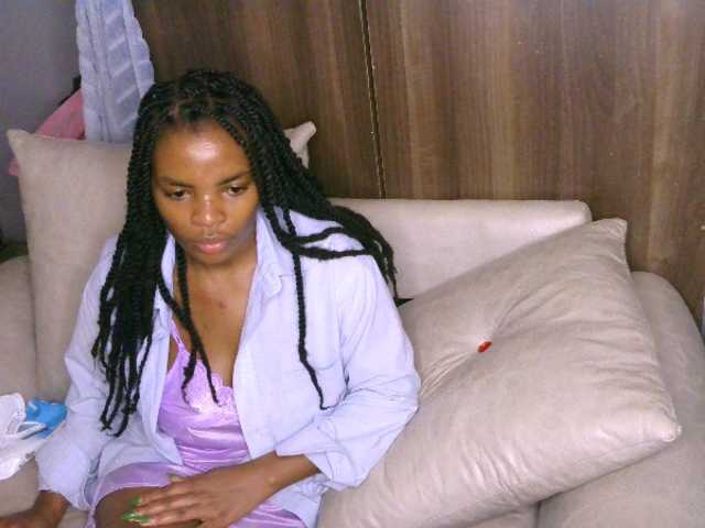Cece-16 live cam on BongaCams