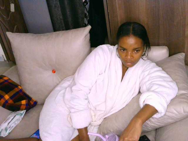 Cece-16 live cam on BongaCams
