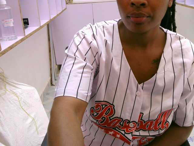 Cece-16 live cam on BongaCams