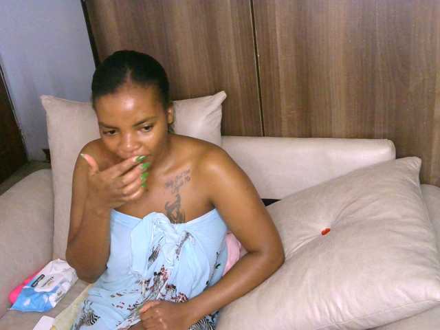 Cece-16 live cam on BongaCams