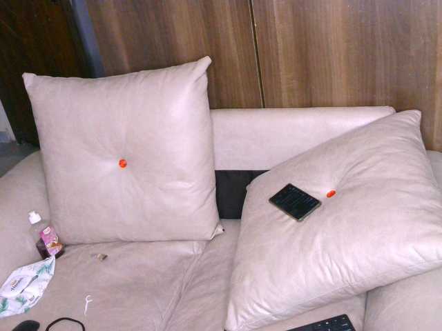 Cece-16 live cam on BongaCams