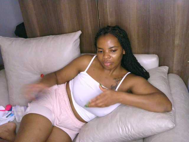 Cece-16 live cam on BongaCams