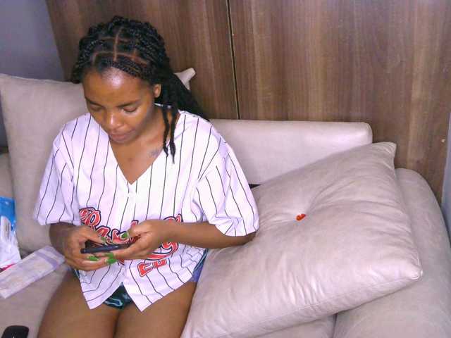Cece-16 live cam on BongaCams