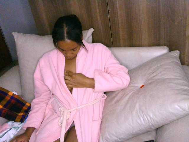 Cece-16 live cam on BongaCams