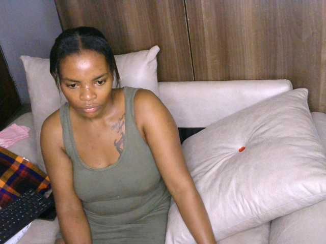Cece-16 live cam on BongaCams