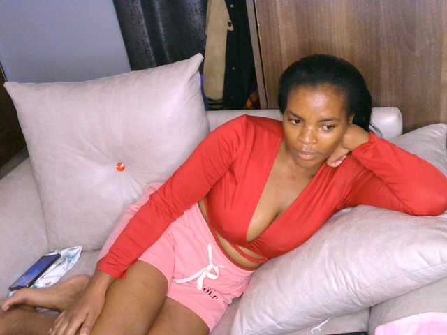 Cece-16 live cam on BongaCams