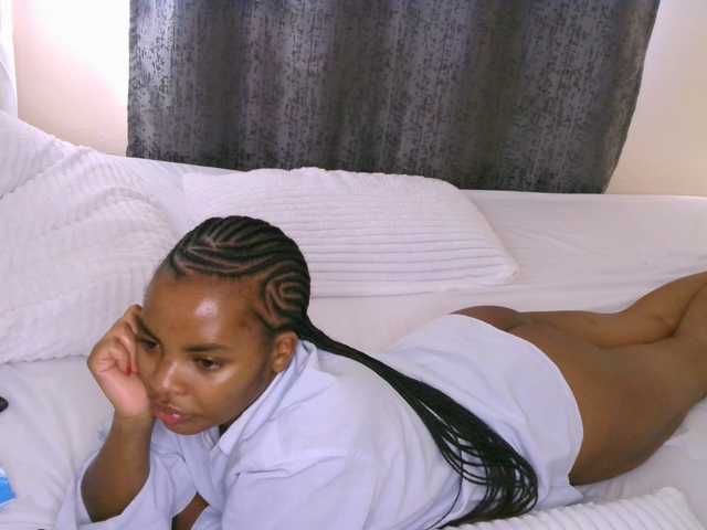 Cece-16 live cam on BongaCams