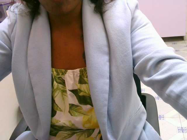 Cece-16 live cam on BongaCams
