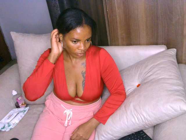Cece-16 live cam on BongaCams