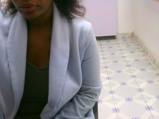 Cece-16 live cam on BongaCams