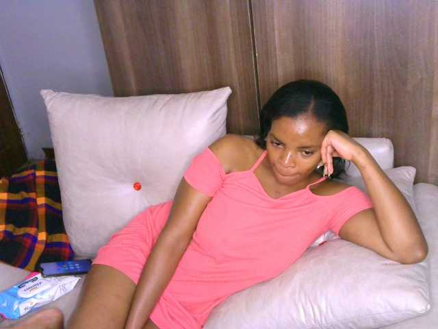 Cece-16 live cam on BongaCams