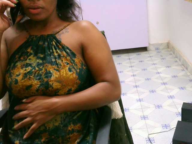 Cece-16 live cam on BongaCams