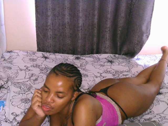 Cece-16 live cam on BongaCams