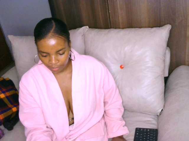 Cece-16 live cam on BongaCams