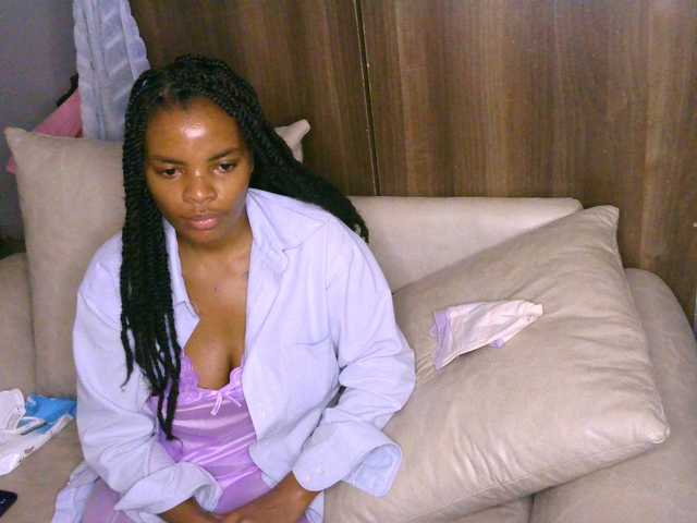 Cece-16 live cam on BongaCams
