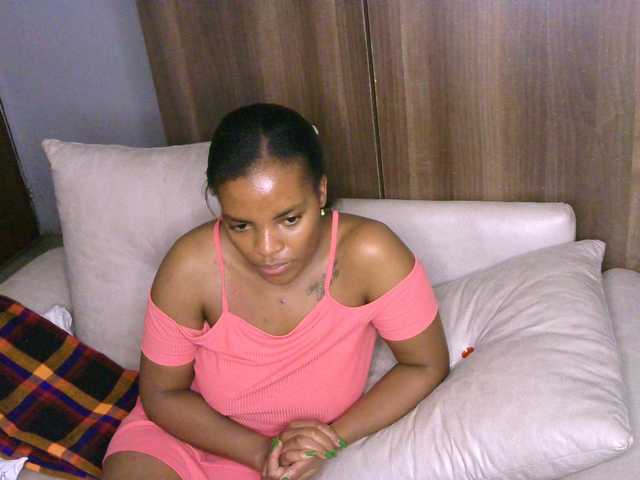 Cece-16 live cam on BongaCams