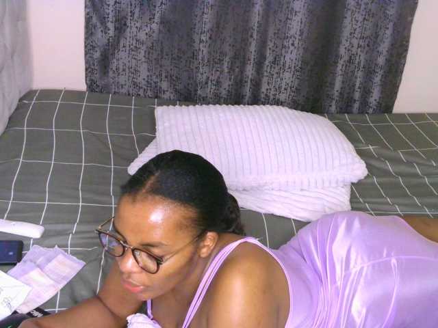 Cece-16 live cam on BongaCams
