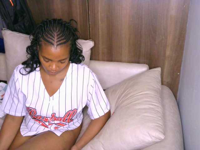 Cece-16 live cam on BongaCams