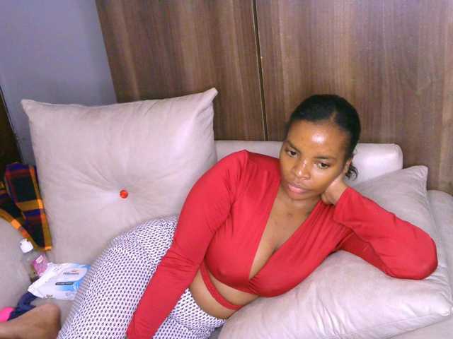 Cece-16 live cam on BongaCams