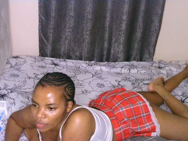 Cece-16 live cam on BongaCams