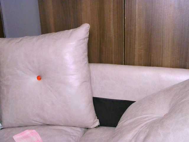 Cece-16 live cam on BongaCams