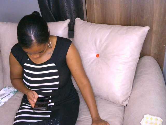 Cece-16 live cam on UnifiedCams